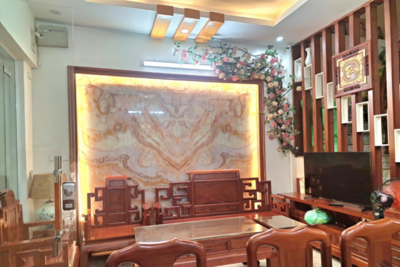 CHÍNH CHỦ CẦN BÁN GẤP NHÀ TT CẦU GIẤY Ô TÔ ĐỖ CỔNG FULL NỘI THẤT 38M X 6 TẦNG MT 5M 11,75 TỶ